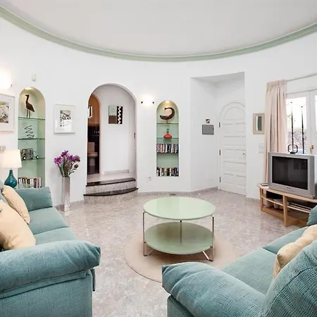 Puerto Del Carmen Sleeps 7 With Pool Air Con And Wifi Villa Puerto del Carmen (Lanzarote)