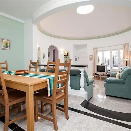 Puerto Del Carmen Sleeps 7 With Pool Air Con And Wifi